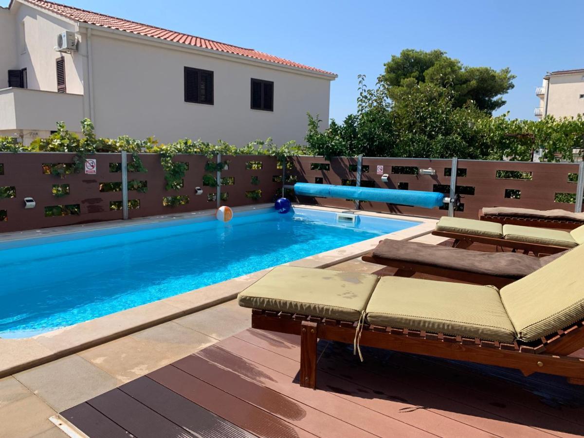 Apartmani Mia تروغير المظهر الخارجي الصورة