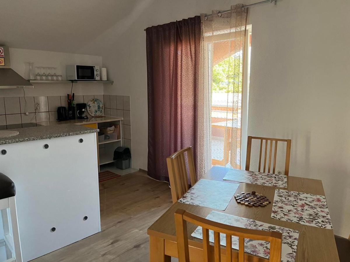 Apartmani Mia تروغير المظهر الخارجي الصورة